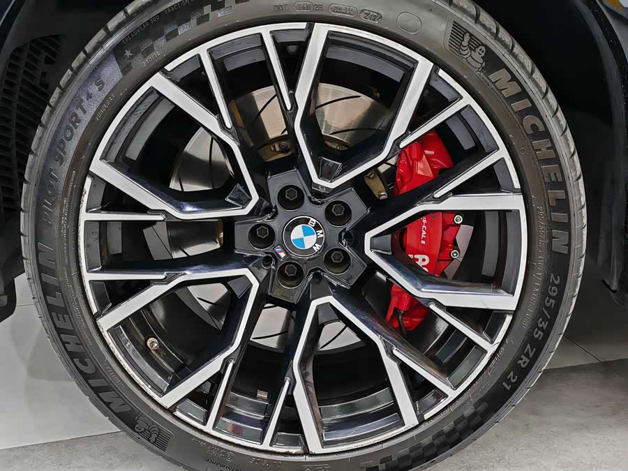 BMW X6 M 2021 car image #21