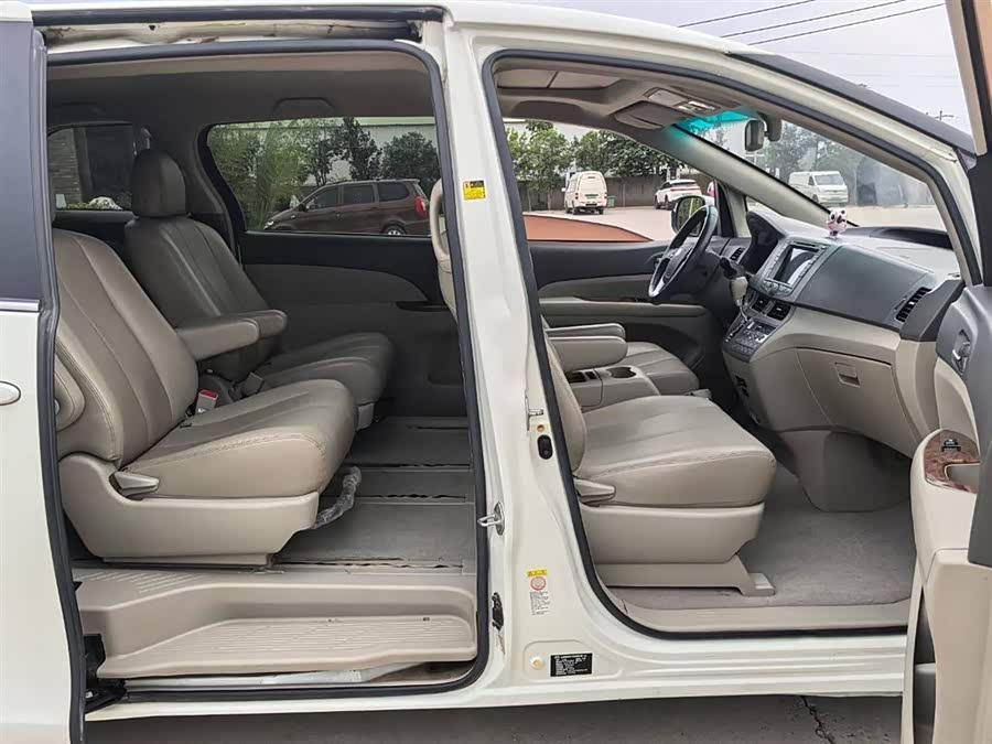 BYD M6 2016 car image #21