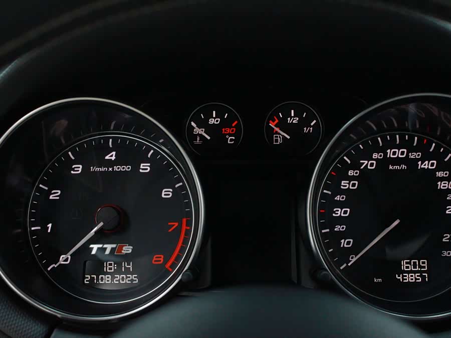 Audi TTS 2015 car image #21