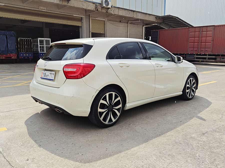 Mercedes-Benz A Class (Imported) 2015 car image #21