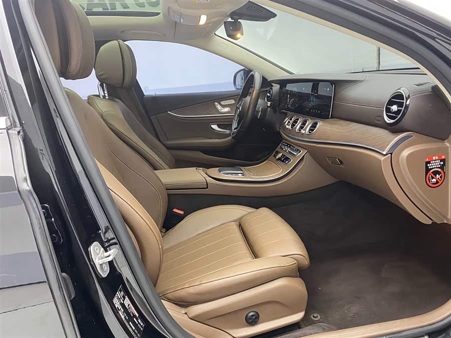 Mercedes-Benz E Class 2022 car image #21