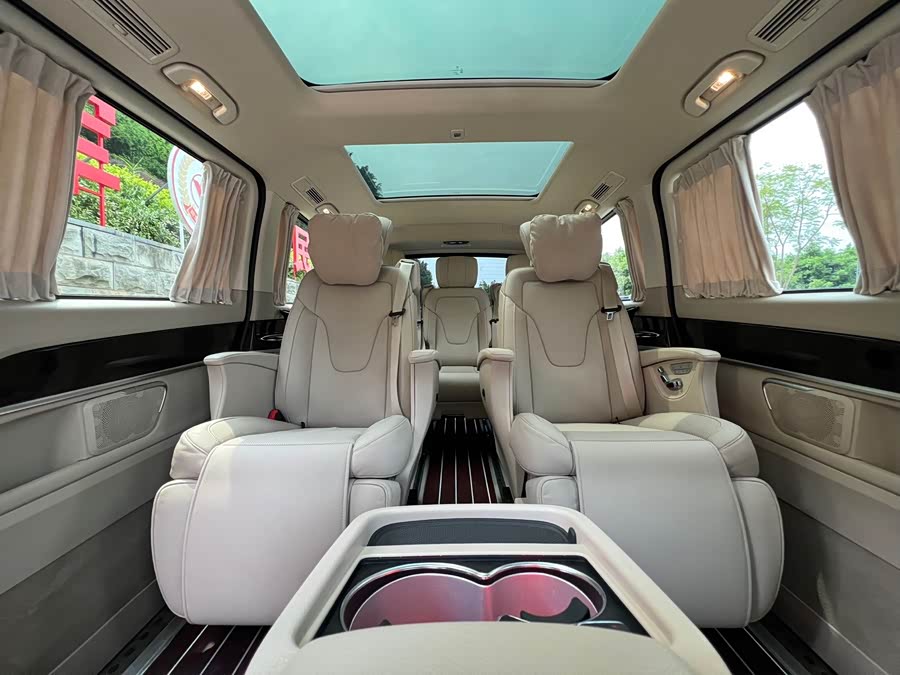 Mercedes-Benz V Class 2020 car image #21