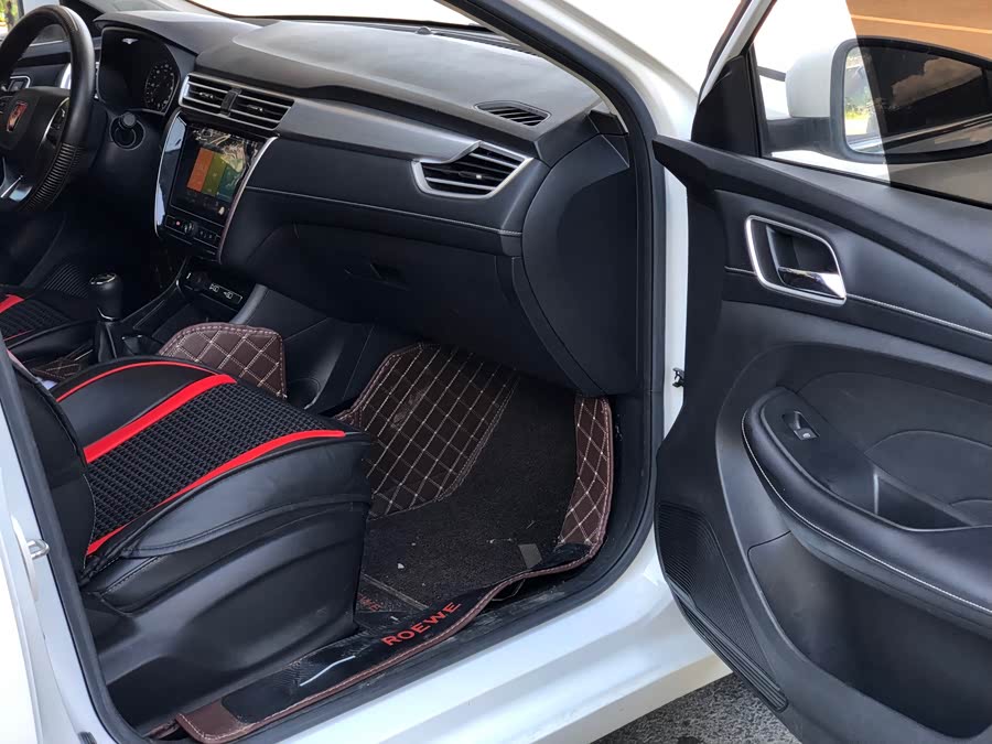 Roewe i5 2019 #21 Roewe i5 2019 car image #21
