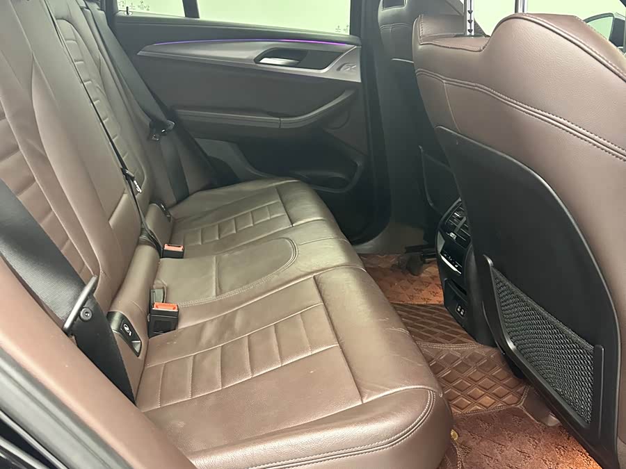 BMW X4 2020 car image #21