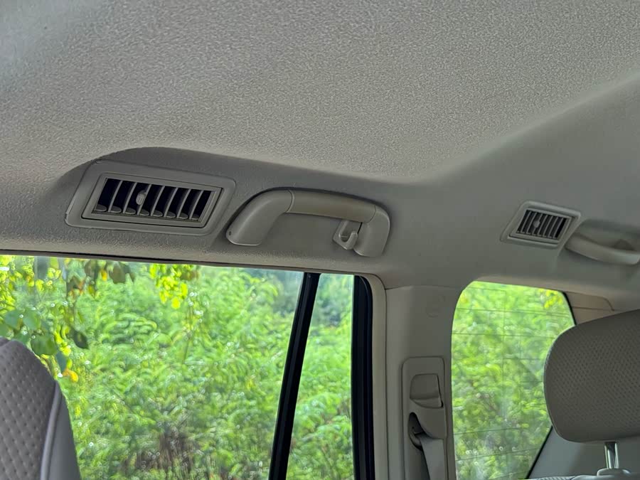 Toyota Land Cruiser Prado 2012 car image #21