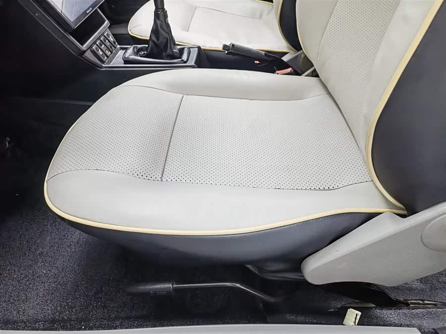 Volkswagen Santana Classic 2010 #21 Volkswagen Santana Classic 2010 صورة سيارة #21