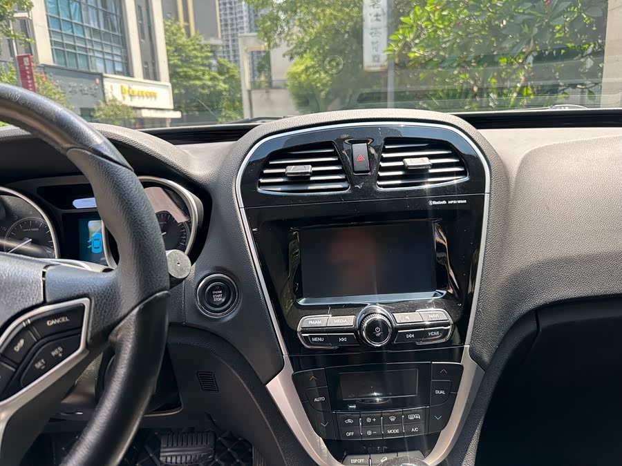 GAC Trumpchi GS5 Super 2016 car image #21