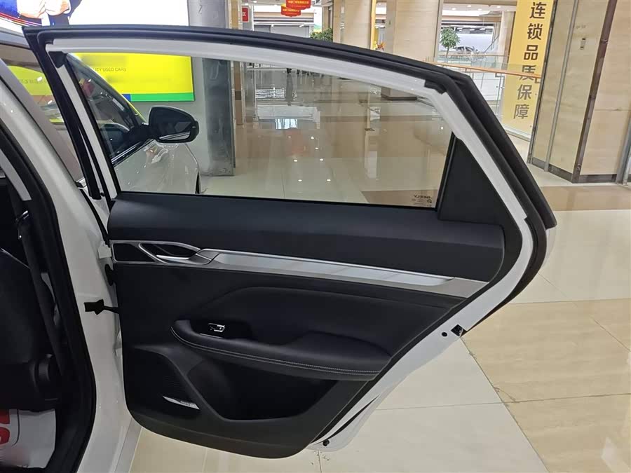 GEELY Emgrand L HiP 2025 immagine di auto #21