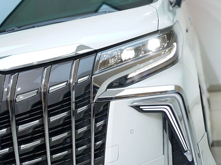 Toyota Alphard 2022 immagine di auto #21