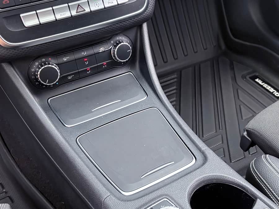 Mercedes-Benz A Class (Imported) 2016 car image #21