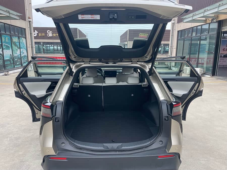 Toyota bZ4X 2022 immagine di auto #21