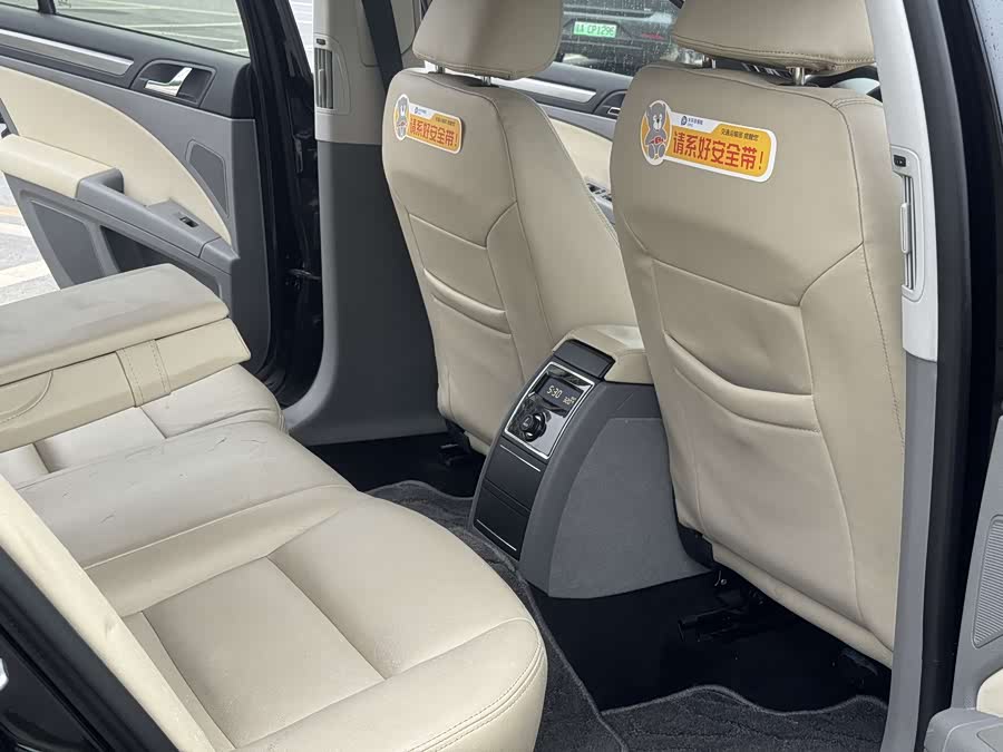 Skoda Superb 2013 car image #21