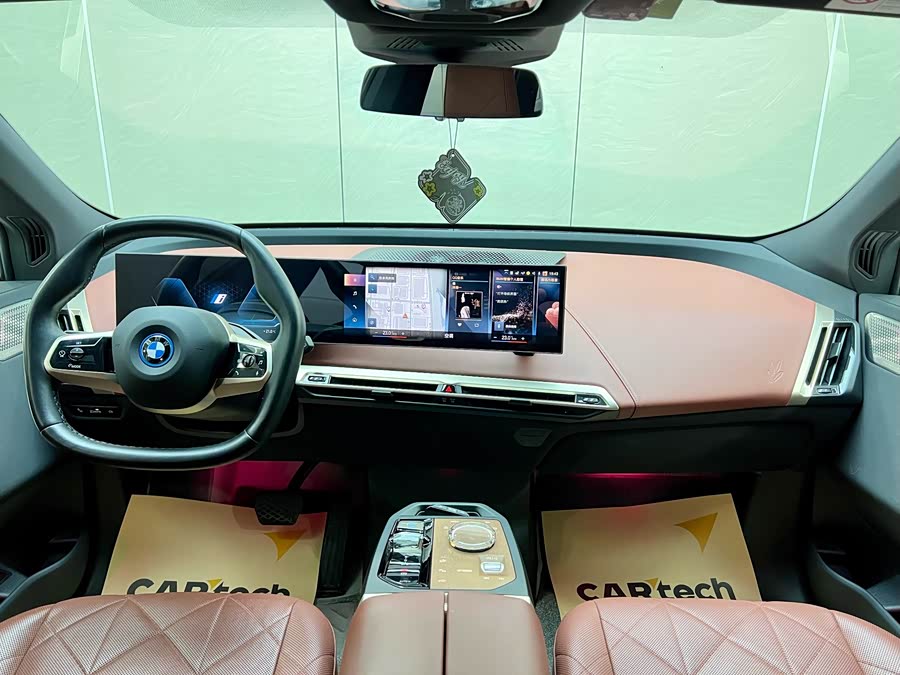 BMW iX M60 2023 car image #21