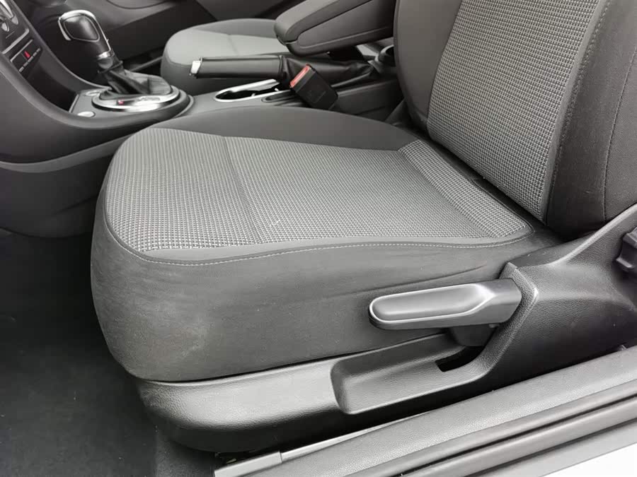 Volkswagen Beetle 2015 car image #21