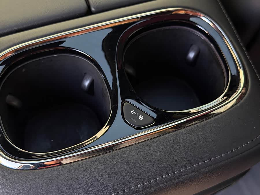 GAC Trumpchi M8 2023 #21 GAC Trumpchi M8 2023 car image #21