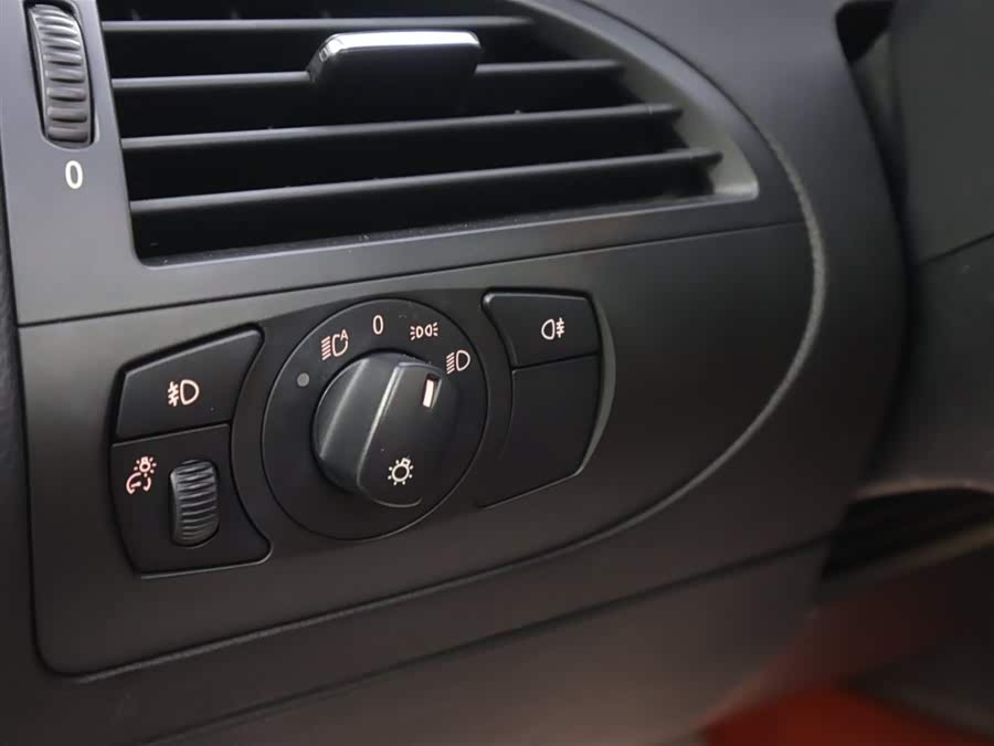 BMW 6 Series 2011 car image #21