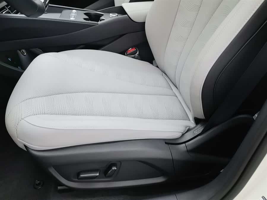 BYD Seal 06 DM-i 2025 #21 BYD Seal 06 DM-i 2025 immagine di auto #21