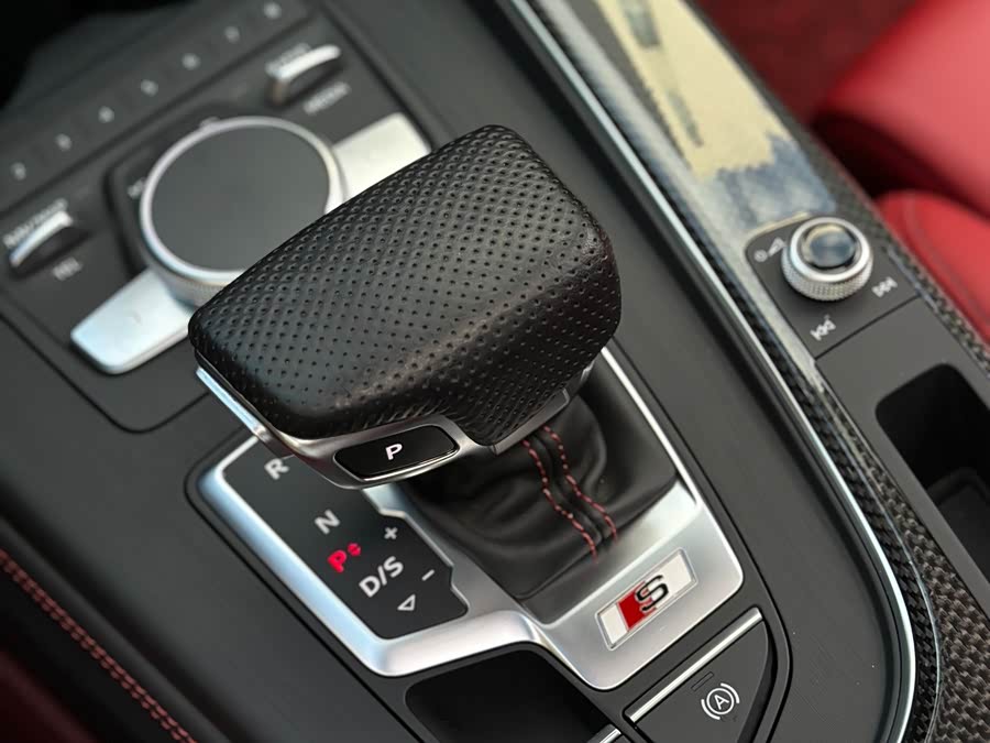 Audi S5 2019 car image #21