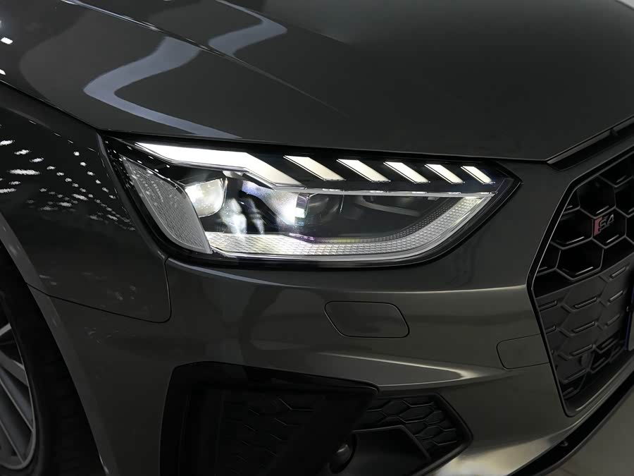 Audi S4 2023 صورة سيارة #21