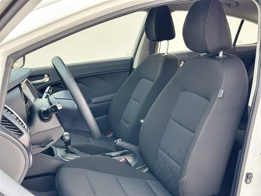 Kia K3 2013 car image #21