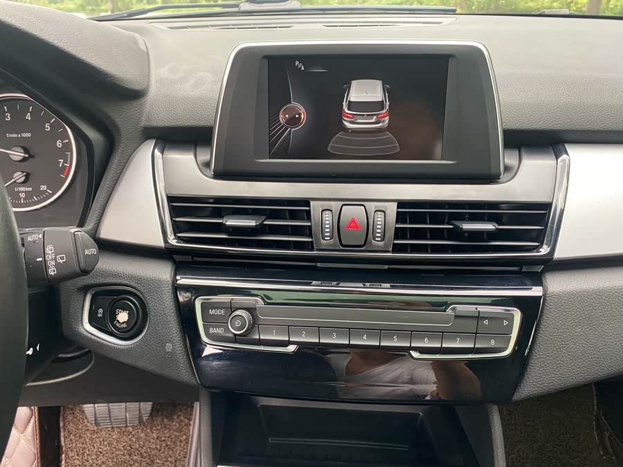 BMW 2 Series Tourer 2016 car image #21