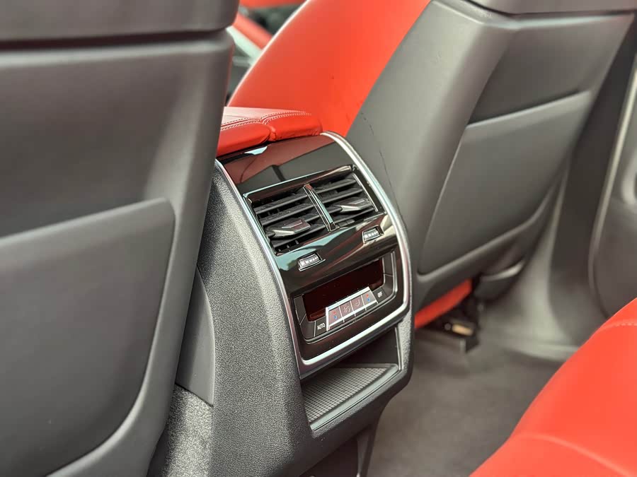 BMW X5 M 2021 car image #21