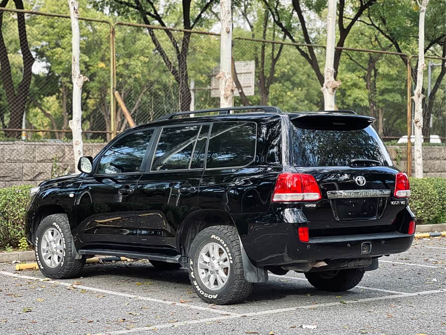 丰田 兰德酷路泽 2010 汽车图片 #21