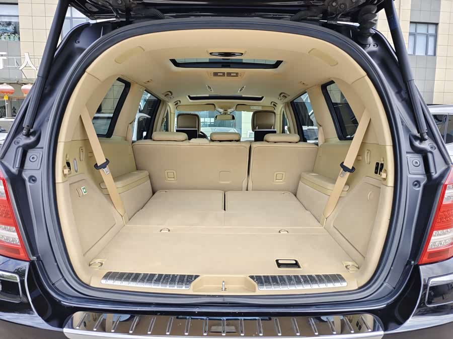 Mercedes-Benz GL Class 2011 car image #21