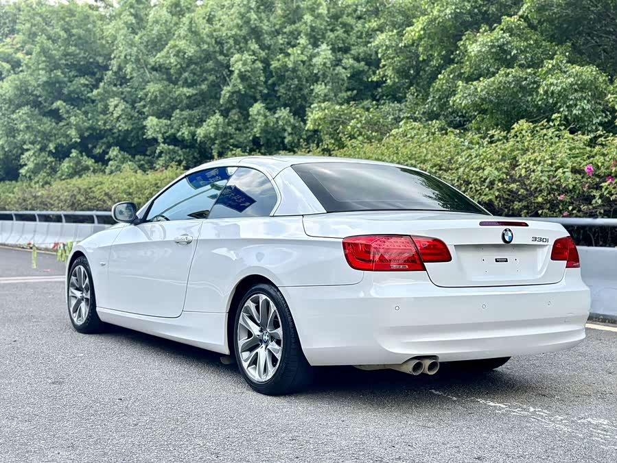 BMW 3 Series (Imported) 2011 immagine di auto #21