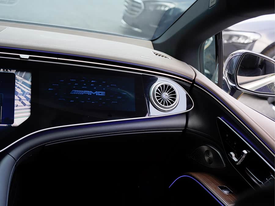 Mercedes-Benz EQS Class 2022 car image #21