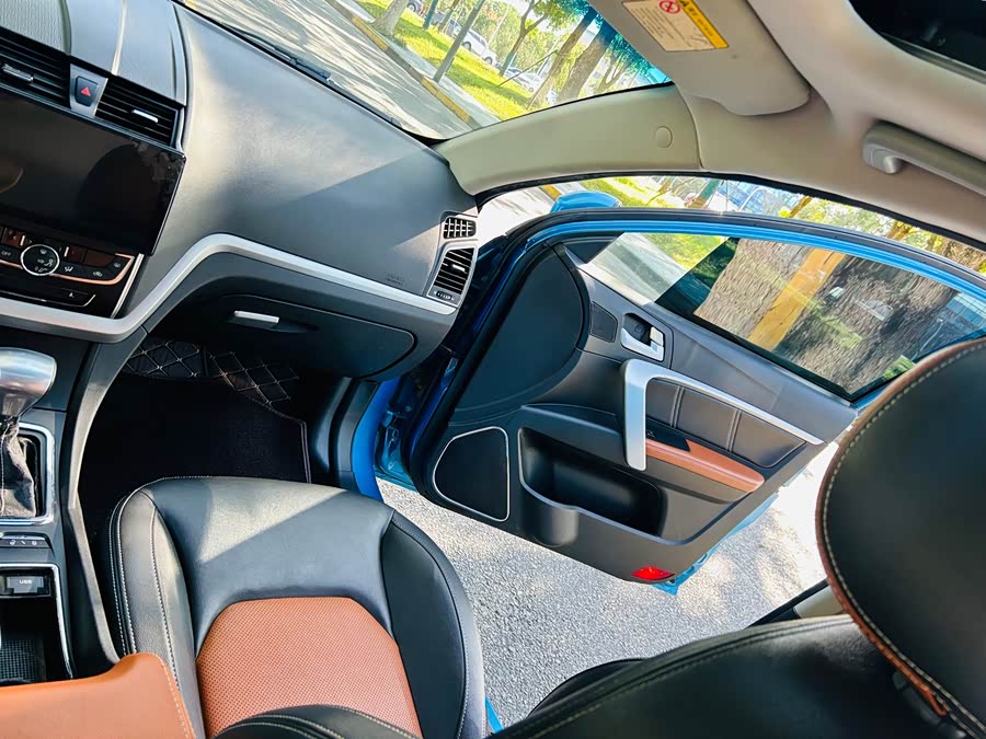 GEELY Emgrand 2015 car image #21