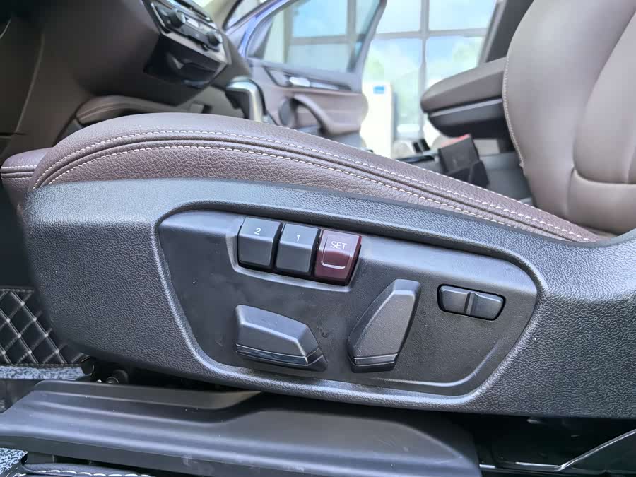 BMW X1 New Energy 2020 car image #21