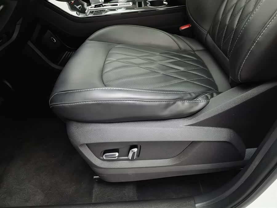 Chery Tiggo 8 Plus e+ 2022 car image #21