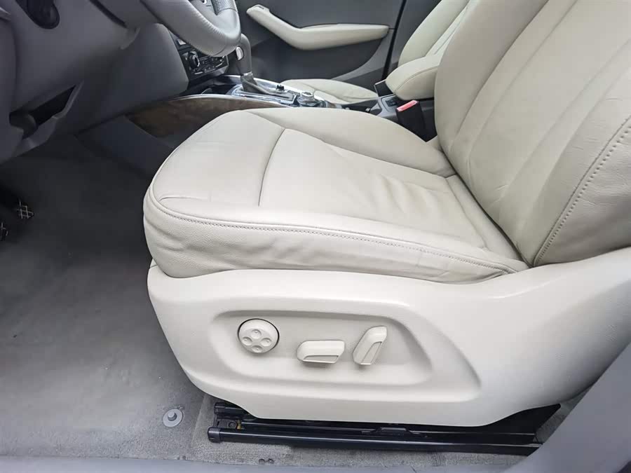 Audi Q5 (Imported) 2011 #21 Audi Q5 (Imported) 2011 car image #21