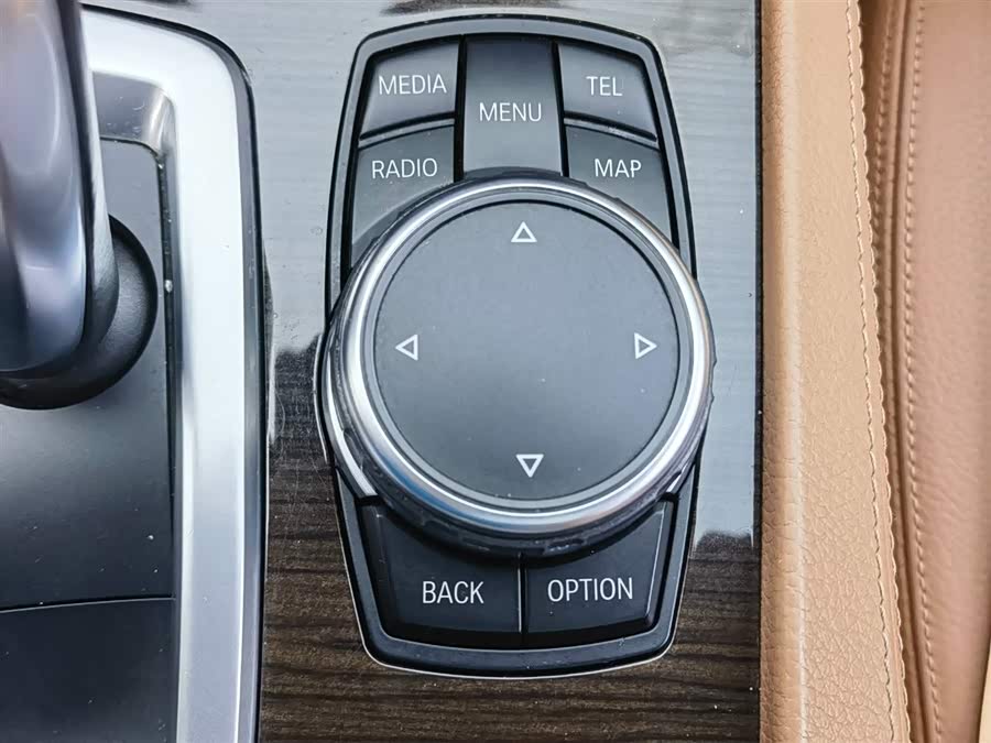 BMW i4 M50 2015 car image #21