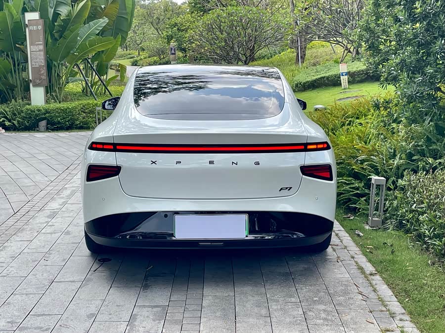 小鹏 小鹏P7 2022 汽车图片 #21