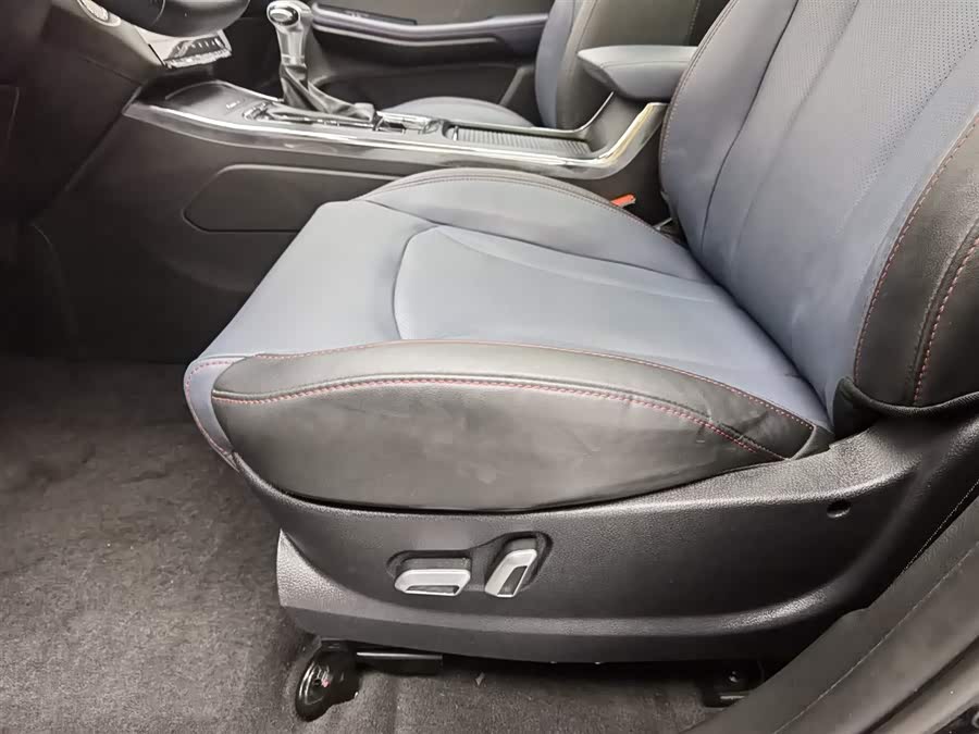 SWM斯威汽车 SWM斯威G05 2021 汽车图片 #21