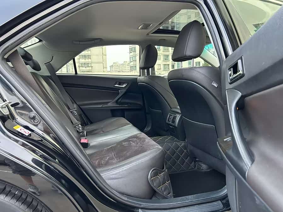 Toyota Reiz 2014 immagine di auto #21