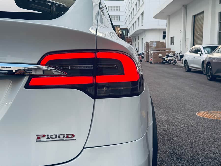 Tesla Model X 2017 #21 Tesla Model X 2017 car image #21