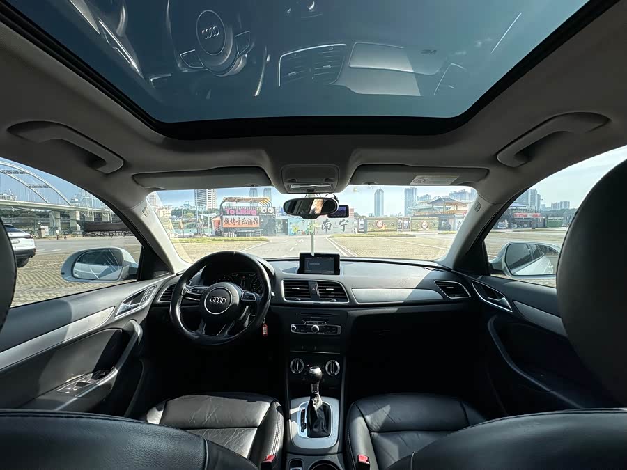 Audi Q3 2015 صورة سيارة #21