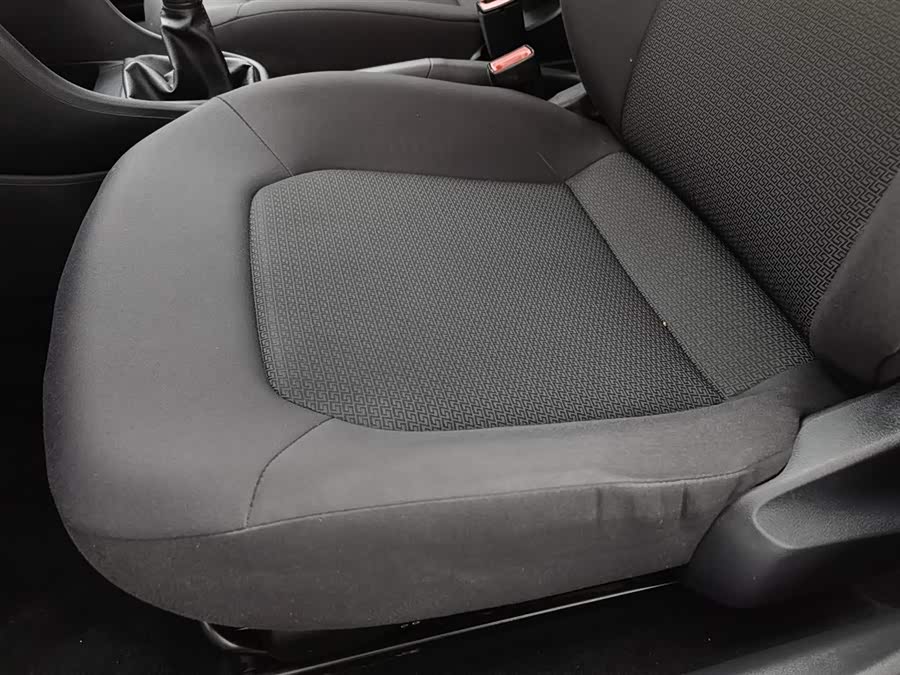 Volkswagen Santana 2013 car image #21