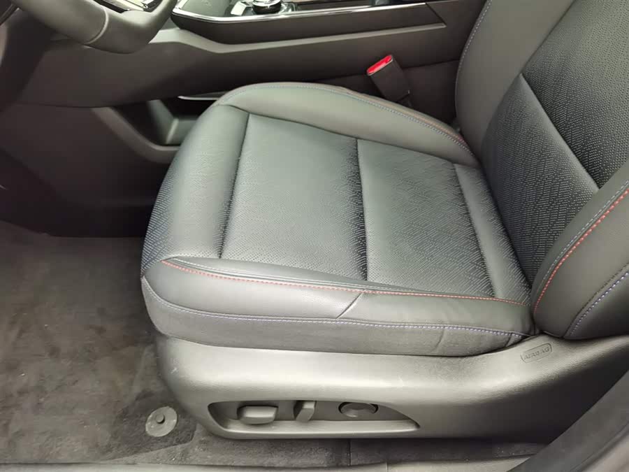 Chevrolet Equinox Plus 2024 car image #21