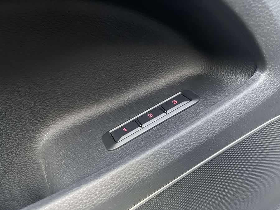 HongQi H7 2019 #21 HongQi H7 2019 car image #21