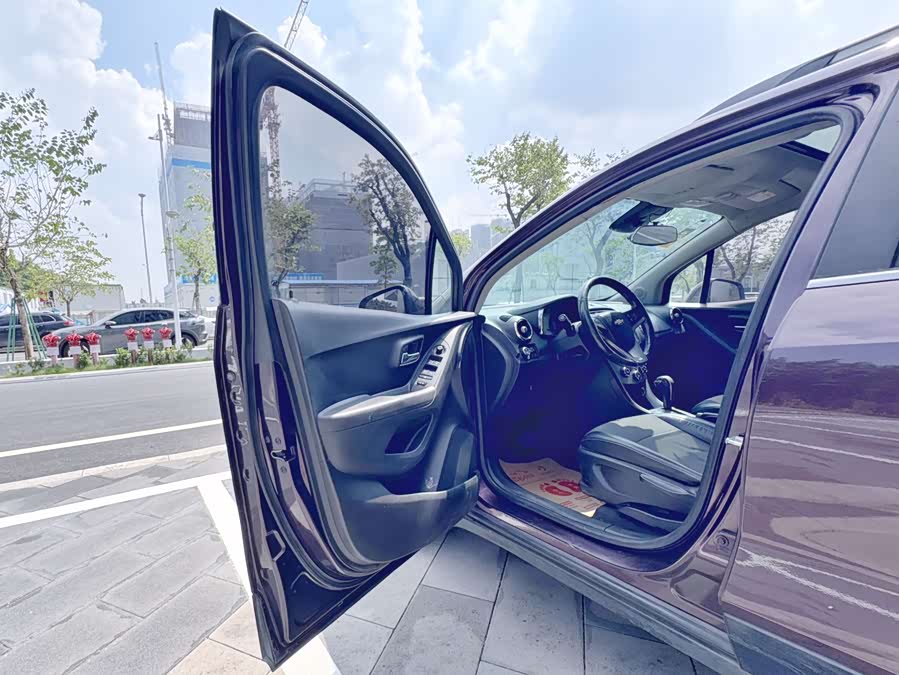 Chevrolet Tracker 2015 #21 Chevrolet Tracker 2015 immagine di auto #21