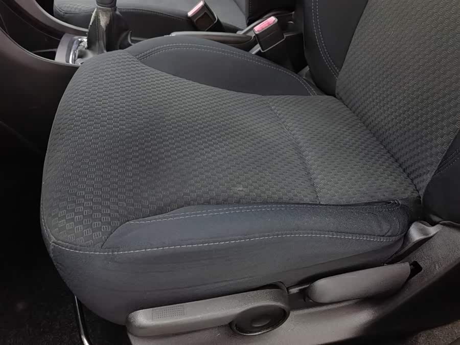 Suzuki Ciaz 2016 изображение автомобиля #21