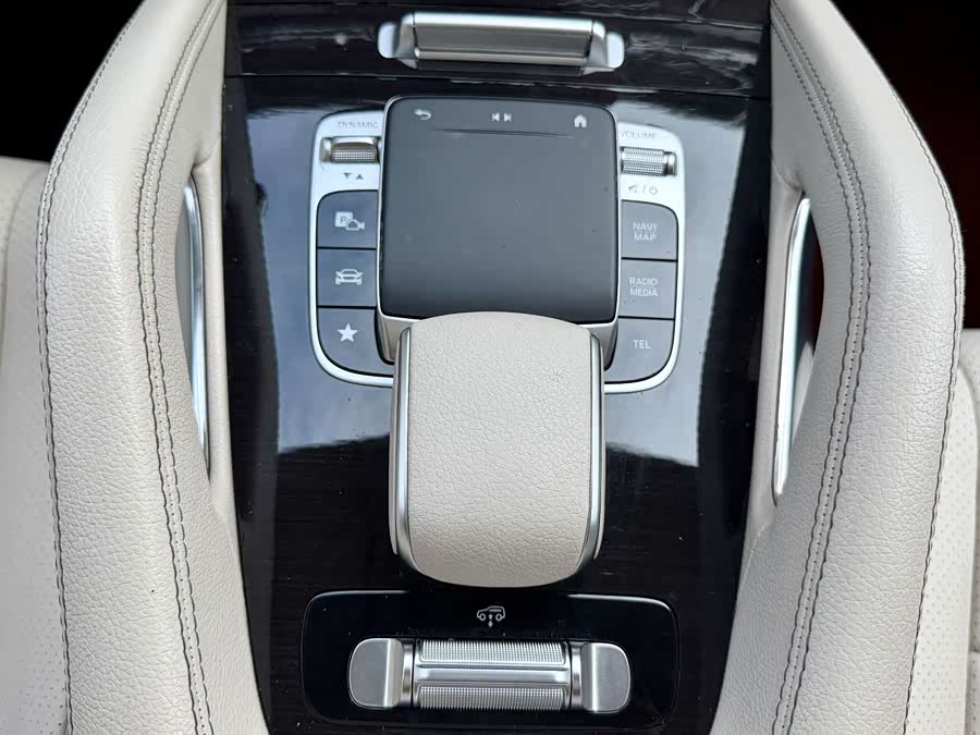 Mercedes-Benz GLE Class 2020 #21 Mercedes-Benz GLE Class 2020 car image #21