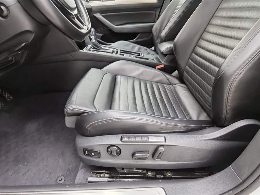 Volkswagen Variant New Energy 2019 صورة سيارة #21