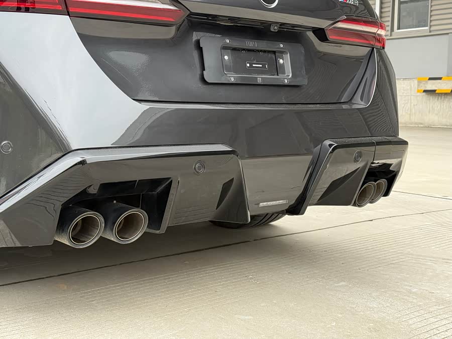 BMW M5 New Energy 2025 #21 BMW M5 New Energy 2025 car image #21