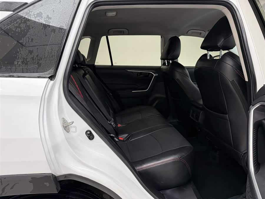 Kia Wildlander 2023 car image #21