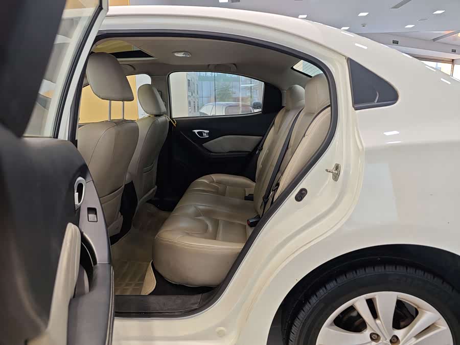 GAC Trumpchi GA3S 2015 #21 GAC Trumpchi GA3S 2015 car image #21